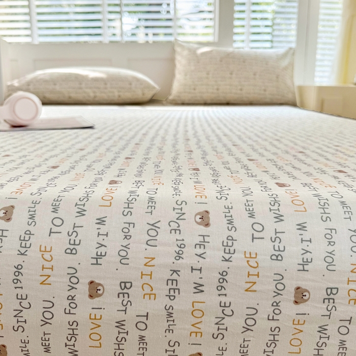 91家纺网 家纺一手货源 找家纺 柠馨 2024新款简约全棉时尚印花床笠 薇薇熊