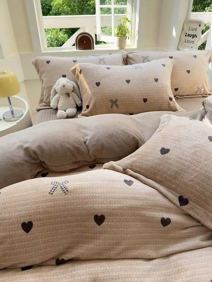 91家纺网 家纺一手货源 找家纺 尚美 2024新款高克重印花花边牛奶绒床盖四件套 艺术