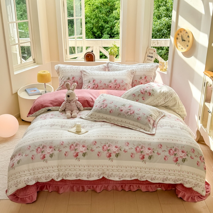 91家纺网 家纺一手货源 找家纺 尚美 2024新款高克重印花花边牛奶绒床盖四件套 浪漫