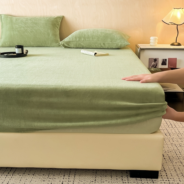 91家纺网 家纺一手货源 找家纺 卢赛尔 2025新款高克重200g牛奶绒单床笠 梦娜-草绿色