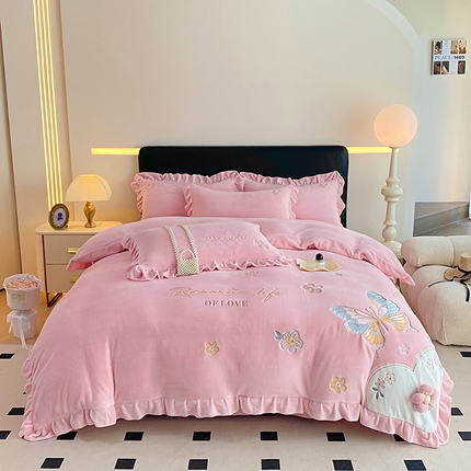 91家纺网 家纺一手货源 找家纺 （总）可以家居 2024新款全消光牛奶绒云绒法兰绒四件套-小甜心