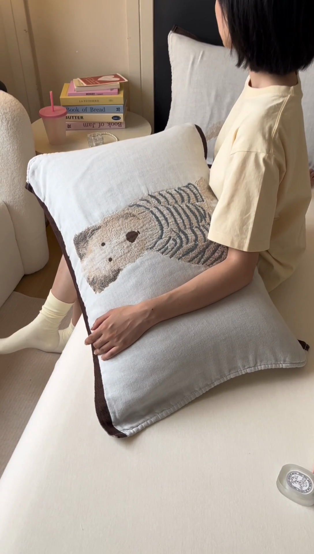 91家纺网 家纺一手货源 找家纺 麻依 2024新款纯棉纱布枕巾一对装全棉四层纱布54*78cm/对 小狗哈尼