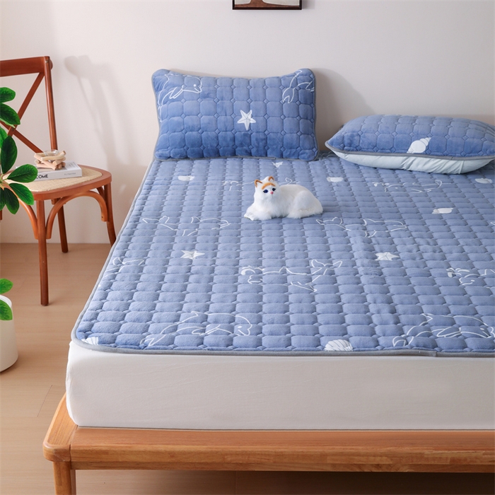 91家纺网 家纺一手货源 找家纺 凌云家纺 2025新款A类牛奶绒床垫软垫学生宿舍单人床褥可机洗 蓝海豚