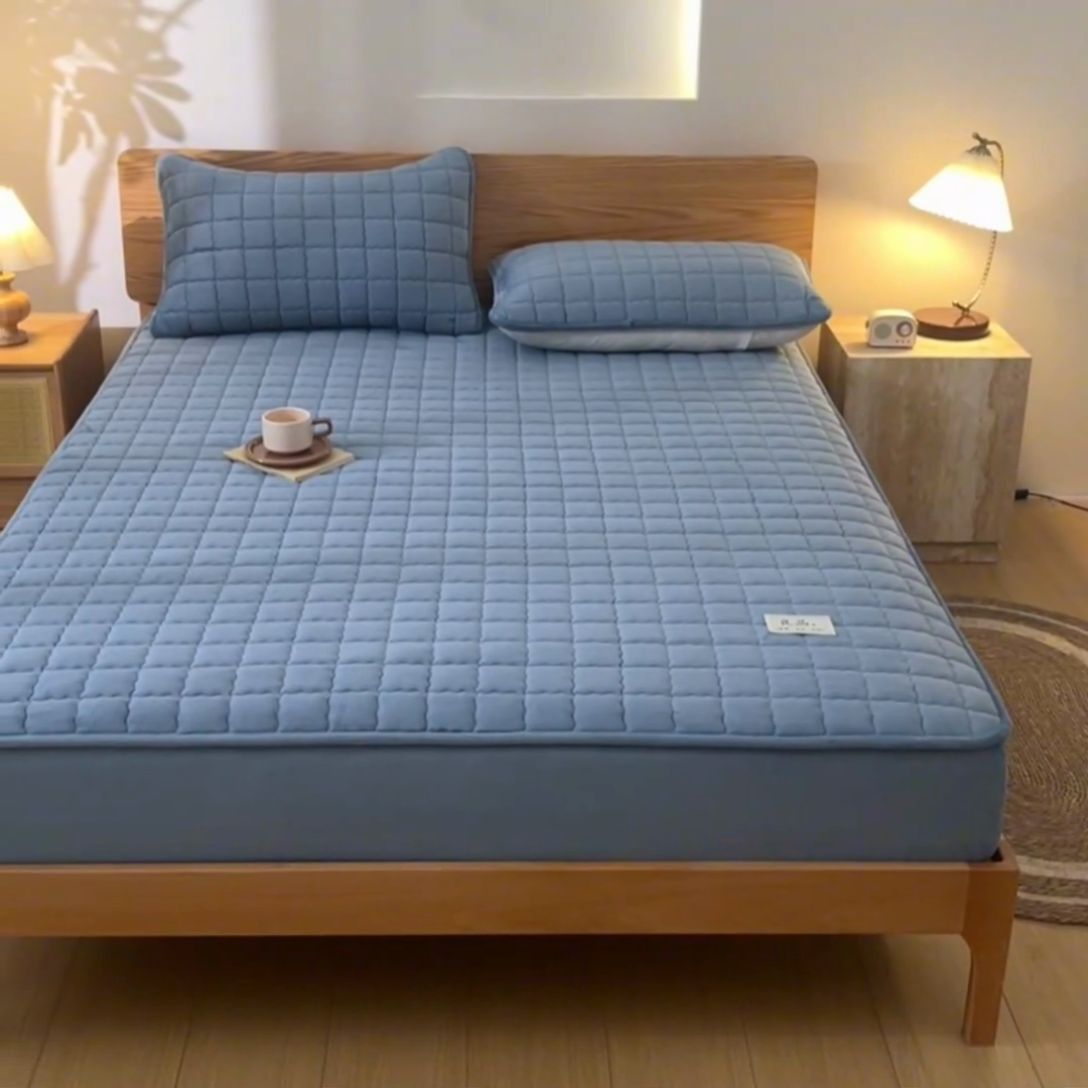 91家纺网 家纺一手货源 找家纺 鑫钰 2024新款A类无印风牛奶绒大豆夹棉床笠-暖格 暖格-湖蓝