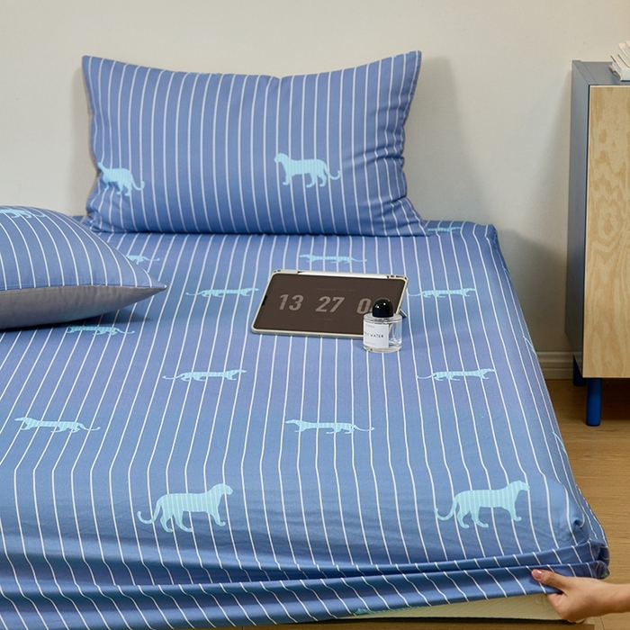 91家纺网 家纺一手货源 找家纺 8小时家纺 2024新款40s双层纱单品四件套系列-床笠 蓝色条纹豹子