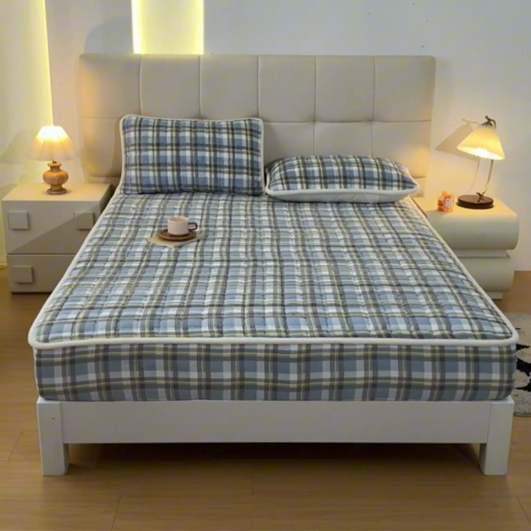 91家纺网 家纺一手货源 找家纺 鑫钰 2024新款A类无印风牛奶绒大豆夹棉床笠-暖格 暖格-简希蓝