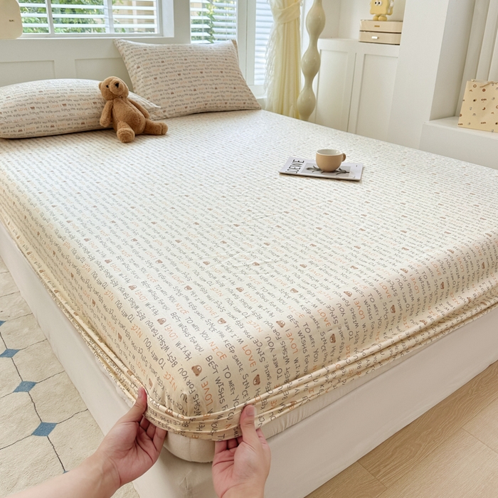 91家纺网 家纺一手货源 找家纺 柠馨 2024新款简约全棉时尚印花床笠 薇薇熊