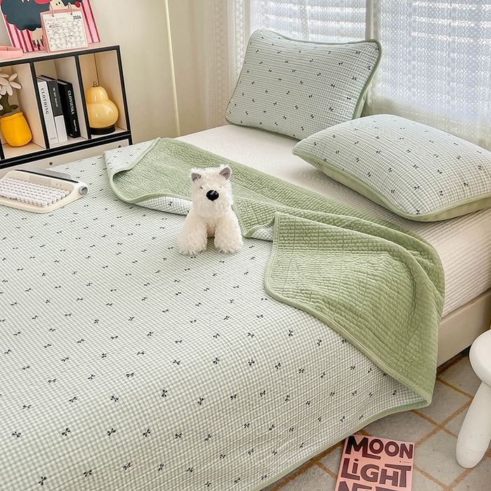 91家纺网 家纺一手货源 找家纺 沐纯家居 2025新款婴儿绒纯棉水洗床盖 小绿格-绿