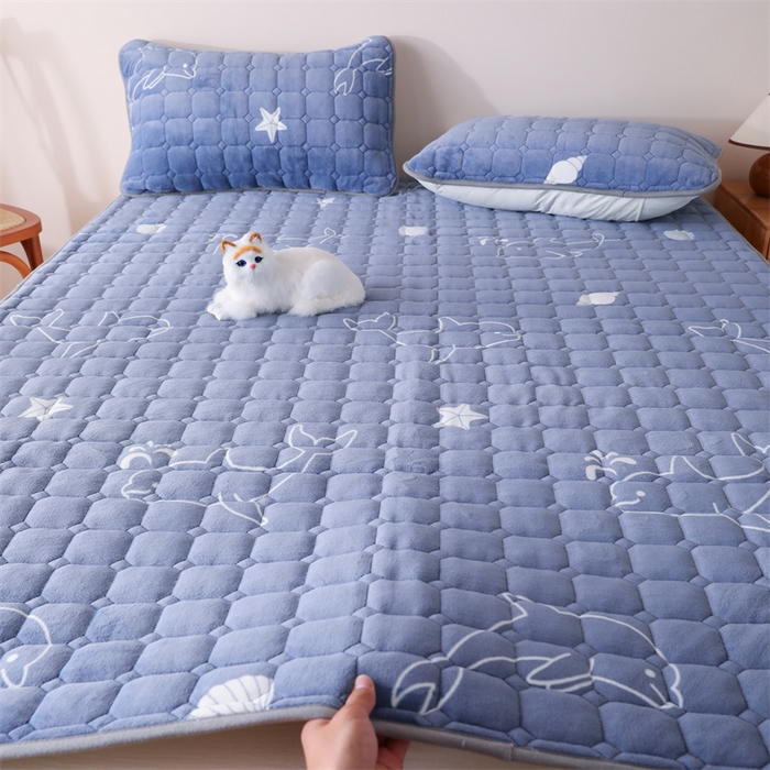 91家纺网 家纺一手货源 找家纺 凌云家纺 2025新款A类牛奶绒床垫软垫学生宿舍单人床褥可机洗 蓝海豚