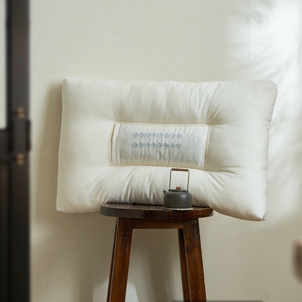 91家纺网 家纺一手货源 找家纺 （总）子和家居 2024新款（有鱼）棉麻苦荞麦B款枕头枕芯48*74cm