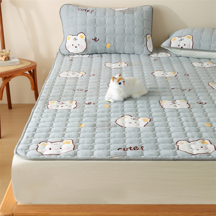 91家纺网 家纺一手货源 找家纺 凌云家纺 2025新款A类牛奶绒床垫软垫学生宿舍单人床褥可机洗 眯眯熊