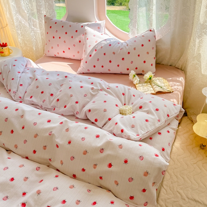 91家纺网 家纺一手货源 找家纺 千朵 2024新款全棉磨毛小清新印花四件套 小草莓