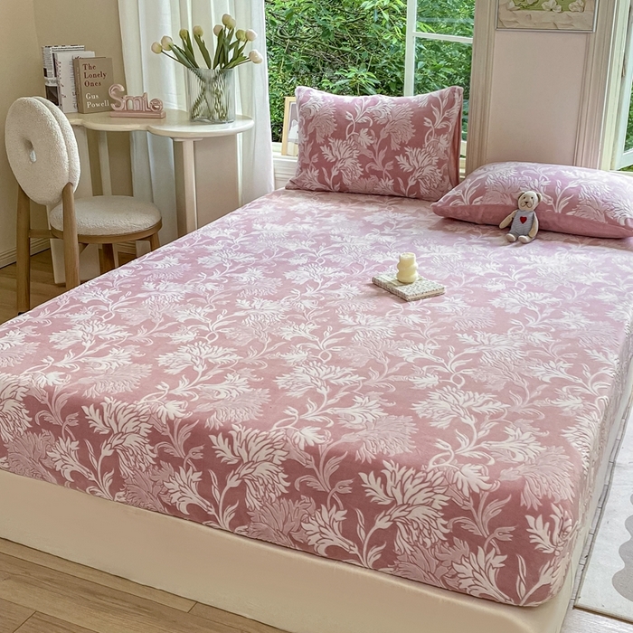 91家纺网 家纺一手货源 找家纺 大境 2024新款A类雕花绒牛奶绒床笠三件套单床笠宝宝绒婴儿绒 罗曼 贝壳粉