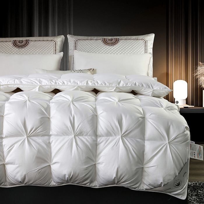 91家纺网 家纺一手货源 找家纺 兰言诺羽绒被 2025新款雅韵-全棉柔赛丝纽花羽绒被 白色