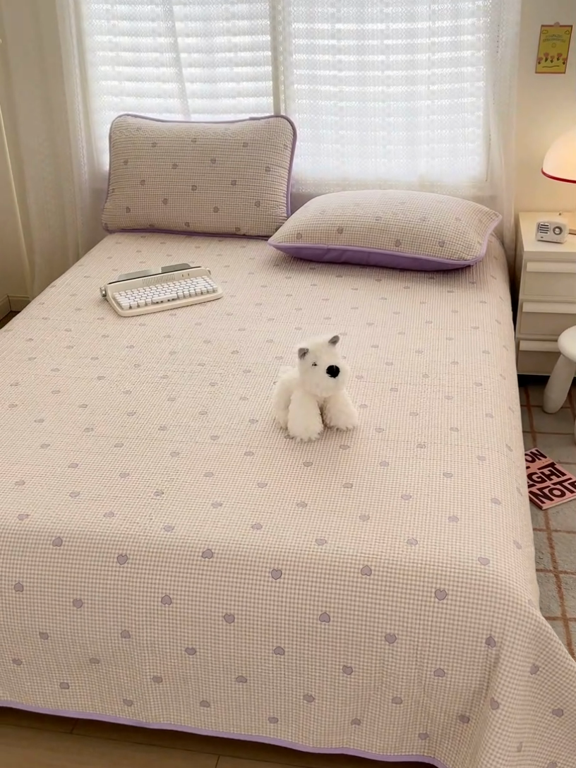 91家纺网 家纺一手货源 找家纺 沐纯家居 2025新款婴儿绒纯棉水洗床盖 梦幻爱心-紫