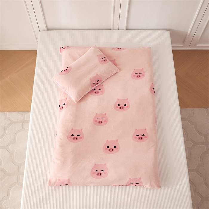 91家纺网 家纺一手货源 找家纺 艾佳宝贝 2024牛奶绒豆豆绒可拆式多功能防踢被 防踢被-pink小猪