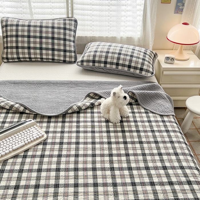 91家纺网 家纺一手货源 找家纺 沐纯家居 2025新款婴儿绒纯棉水洗床盖 莫奈格-灰