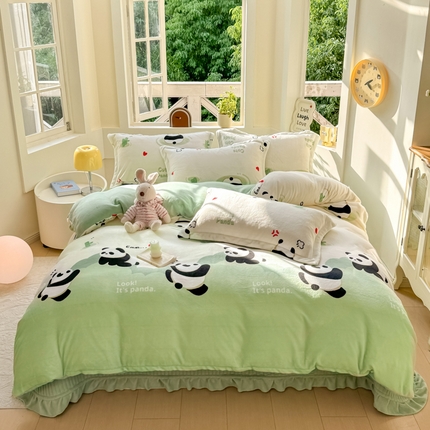尚美 2024新款高克重印花花边牛奶绒床盖四件套 绿熊猫