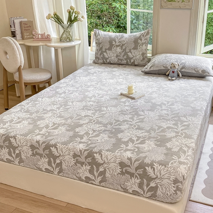 91家纺网 家纺一手货源 找家纺 大境 2024新款A类雕花绒牛奶绒床笠三件套单床笠宝宝绒婴儿绒 罗曼 褐咖