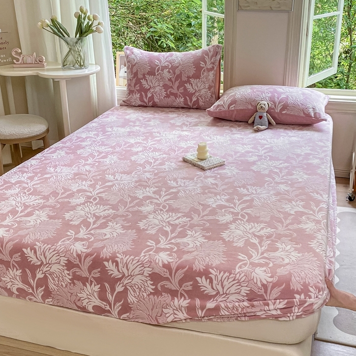 91家纺网 家纺一手货源 找家纺 大境 2024新款A类雕花绒牛奶绒床笠三件套单床笠宝宝绒婴儿绒 罗曼 贝壳粉