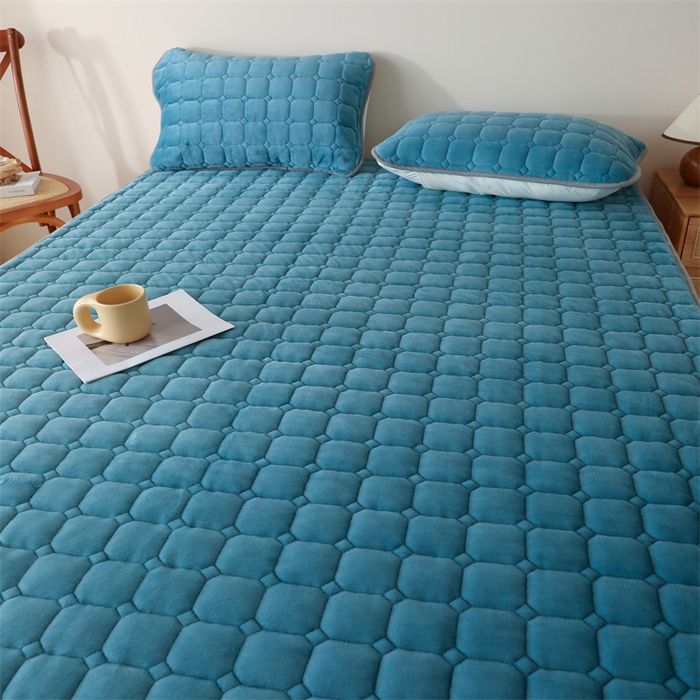 91家纺网 家纺一手货源 找家纺 凌云家纺 2025新款A类牛奶绒床垫软垫学生宿舍单人床褥可机洗 青于蓝