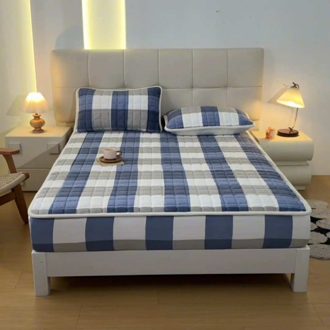 91家纺网 家纺一手货源 找家纺 鑫钰 2024新款A类无印风牛奶绒大豆夹棉床笠-暖格 暖格-蓝大格