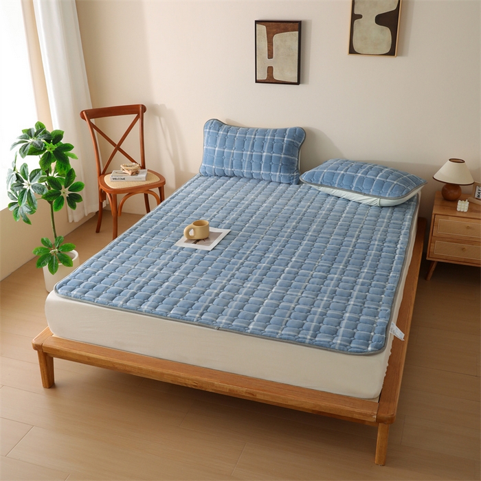 91家纺网 家纺一手货源 找家纺 凌云家纺 2025新款A类牛奶绒床垫软垫学生宿舍单人床褥可机洗 蓝小格