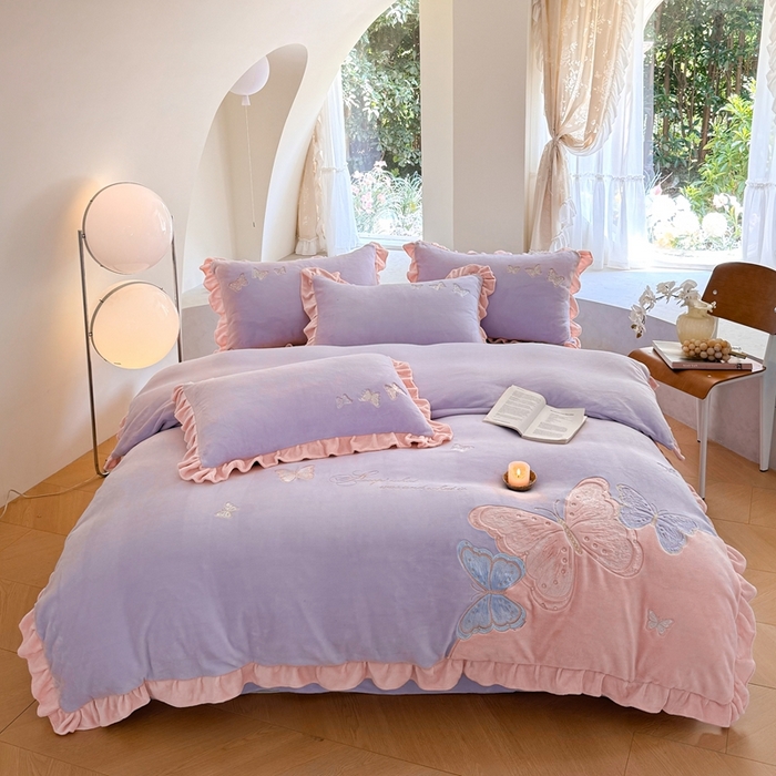 91家纺网 家纺一手货源 找家纺 可以家居 2024新款全消光牛奶绒云绒法兰绒四件套-薇薇安 优雅紫