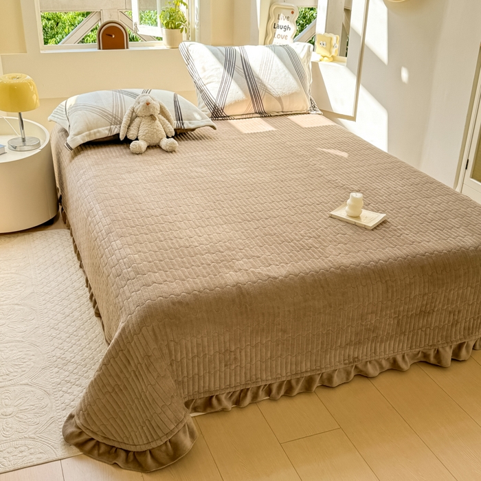 91家纺网 家纺一手货源 找家纺 尚美 2024新款高克重印花花边牛奶绒床盖四件套 佳音