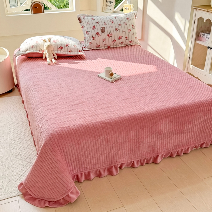 91家纺网 家纺一手货源 找家纺 尚美 2024新款高克重印花花边牛奶绒床盖四件套 花花世界