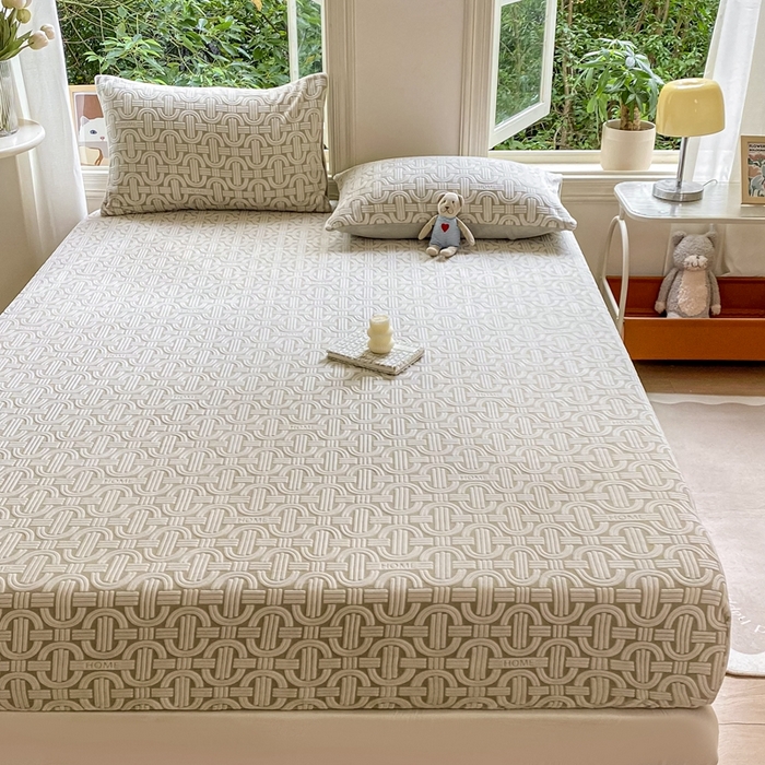 91家纺网 家纺一手货源 找家纺 大境 2024新款A类雕花绒牛奶绒床笠三件套单床笠宝宝绒婴儿绒 巴克曼 米灰