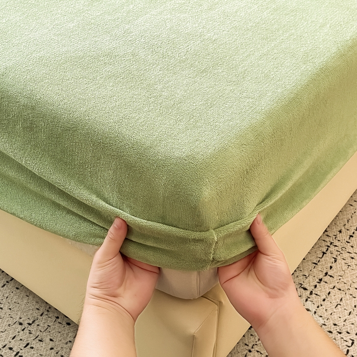 91家纺网 家纺一手货源 找家纺 卢赛尔 2025新款高克重200g牛奶绒单床笠 梦娜-草绿色