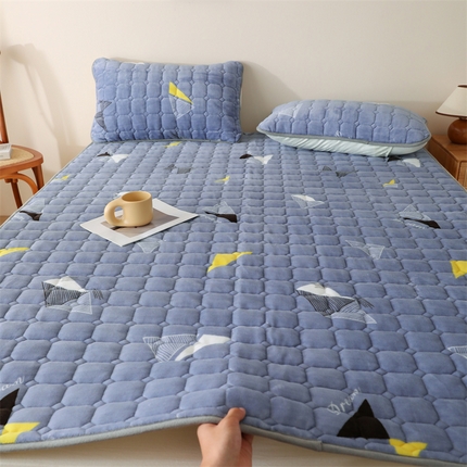 凌云家纺 2025新款A类牛奶绒床垫软垫学生宿舍单人床褥可机洗 三角灰
