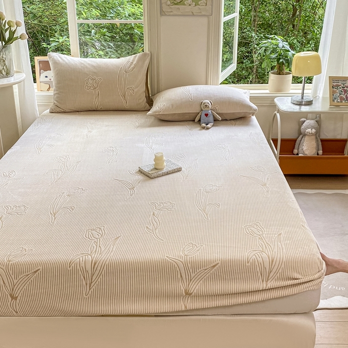 91家纺网 家纺一手货源 找家纺 大境 2024新款A类雕花绒牛奶绒床笠三件套单床笠宝宝绒婴儿绒 郁见 米咖