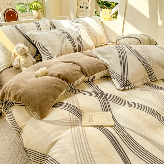 91家纺网 家纺一手货源 找家纺 尚美 2024新款高克重印花花边牛奶绒床盖四件套 佳音