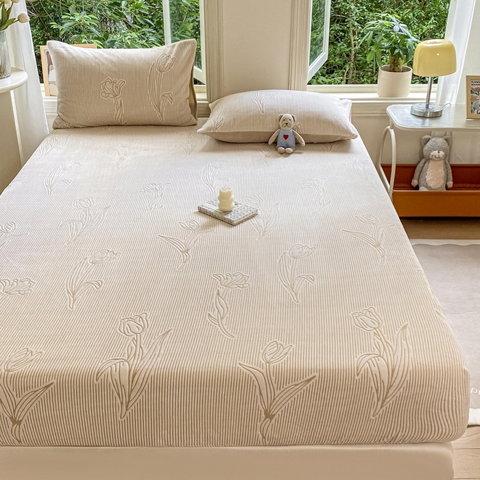 91家纺网 家纺一手货源 找家纺 大境 2024新款A类雕花绒牛奶绒床笠三件套单床笠宝宝绒婴儿绒 郁见 米咖