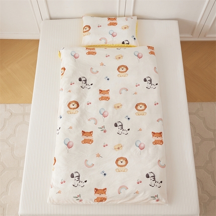 艾佳宝贝 2024牛奶绒豆豆绒可拆式多功能防踢被 防踢被-萌趣动物园
