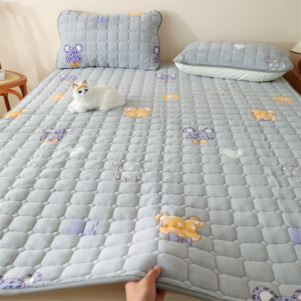 凌云家纺 2025新款A类牛奶绒床垫软垫学生宿舍单人床褥可机洗 泰迪熊