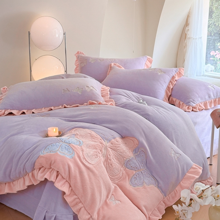 91家纺网 家纺一手货源 找家纺 可以家居 2024新款全消光牛奶绒云绒法兰绒四件套-薇薇安 优雅紫