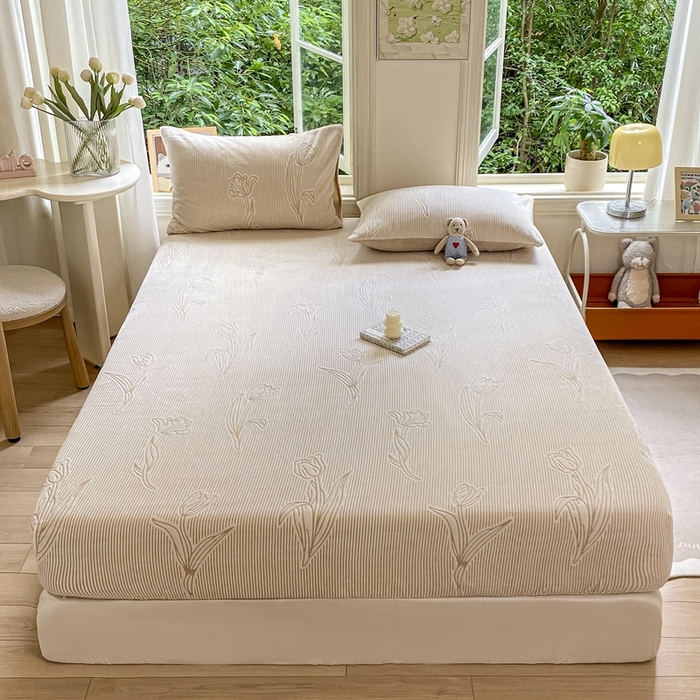 91家纺网 家纺一手货源 找家纺 大境 2024新款A类雕花绒牛奶绒床笠三件套单床笠宝宝绒婴儿绒 郁见 米咖