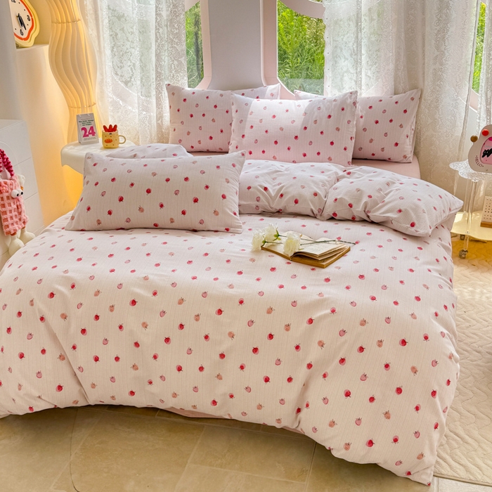 91家纺网 家纺一手货源 找家纺 千朵 2024新款全棉磨毛小清新印花四件套 小草莓