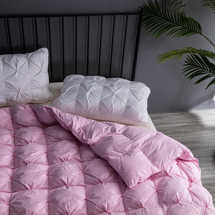 91家纺网 家纺一手货源 找家纺 兰言诺羽绒被 2025新款雅韵-全棉柔赛丝纽花羽绒被 粉色