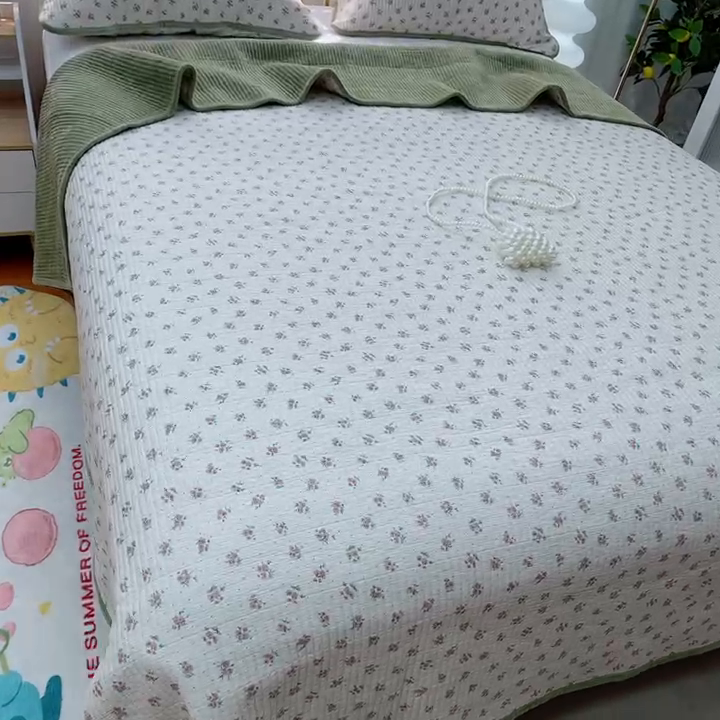 91家纺网 家纺一手货源 找家纺 2024新款棉加绒双面两用四季款床盖三件套玫瑰