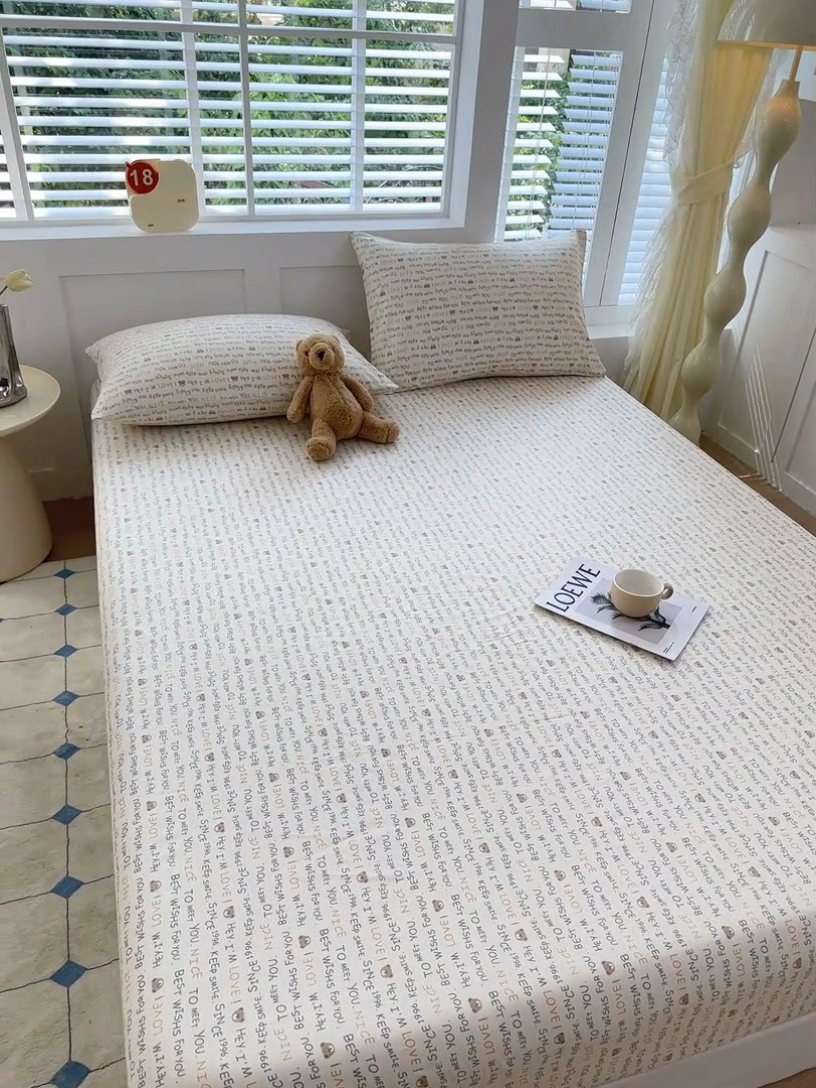 91家纺网 家纺一手货源 找家纺 柠馨 2024新款简约全棉时尚印花床笠 薇薇熊