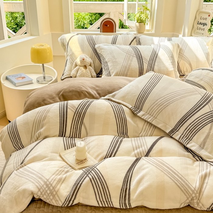 91家纺网 家纺一手货源 找家纺 尚美 2024新款高克重印花花边牛奶绒床盖四件套 佳音