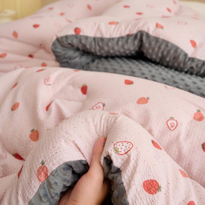 91家纺网 家纺一手货源 找家纺 鑫琪莱家纺  2024新款针织绒豆豆绒被芯 豆豆绒-没烦恼