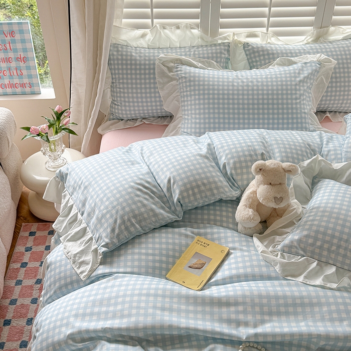 91家纺网 家纺一手货源 找家纺 桃心家居 2024新款A类亲肤舒适软糯云柔水洗棉化纤韩版奶油格子撞色水洗棉系列四件套 水洗棉花边-H粉蓝格