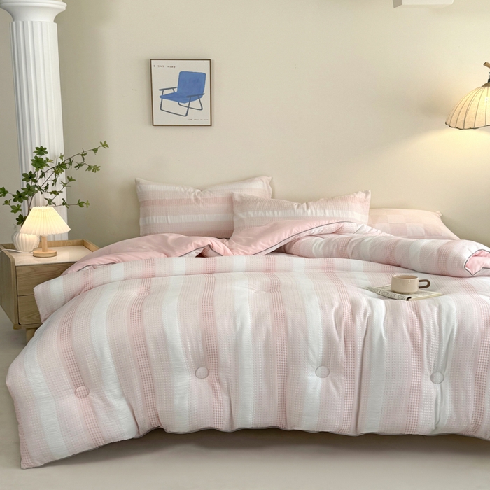 91家纺网 家纺一手货源 找家纺 吾诺家居 2024新款大提花格子秋冬被被子被芯 条纹粉