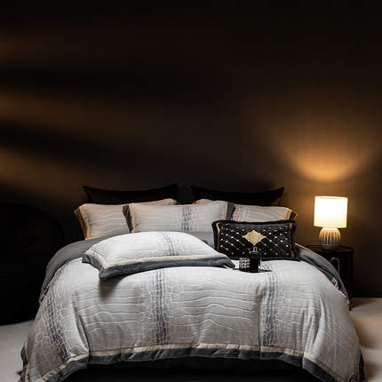 91家纺网 家纺一手货源 找家纺 （总）2025新款雕花牛奶绒四件套-安雅系列