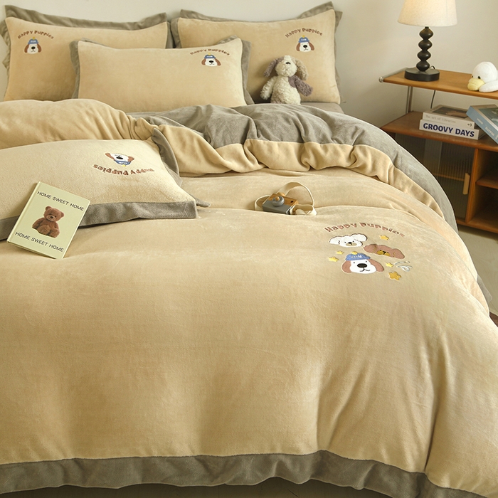 91家纺网 家纺一手货源 找家纺 大渔生活 2025新款高克重卡通牛奶绒刺绣四件套--耶耶狗 耶耶狗-黄